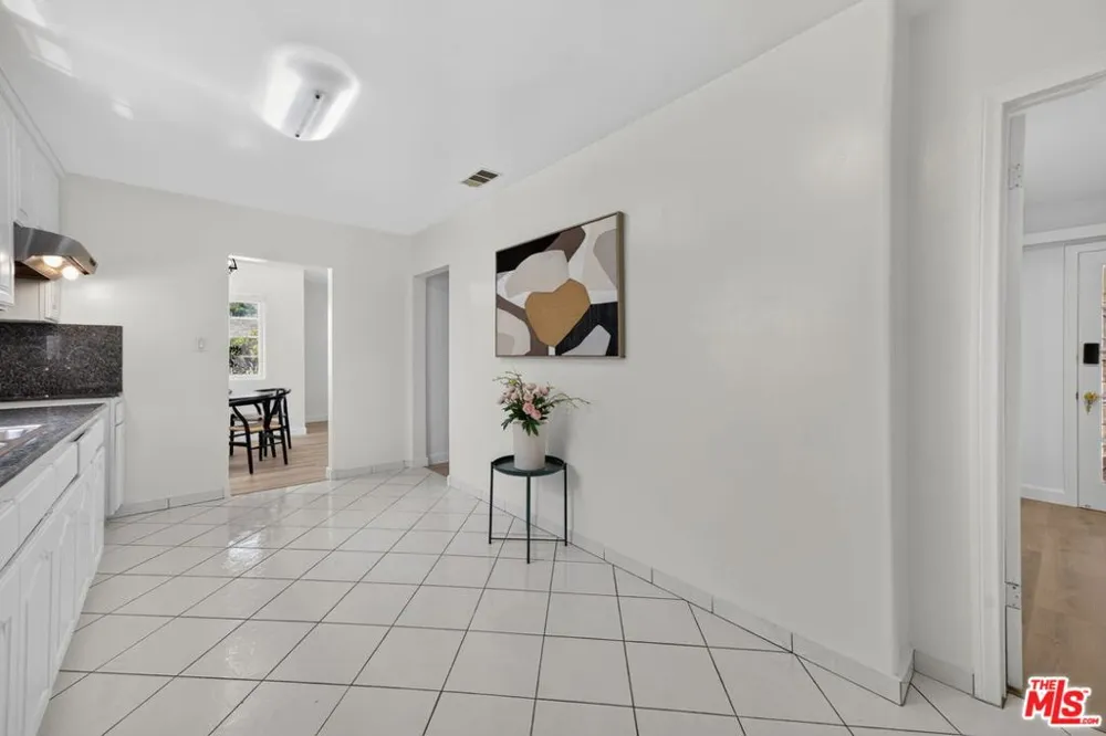 5412 W 124th Street Hawthorne, CA 90250