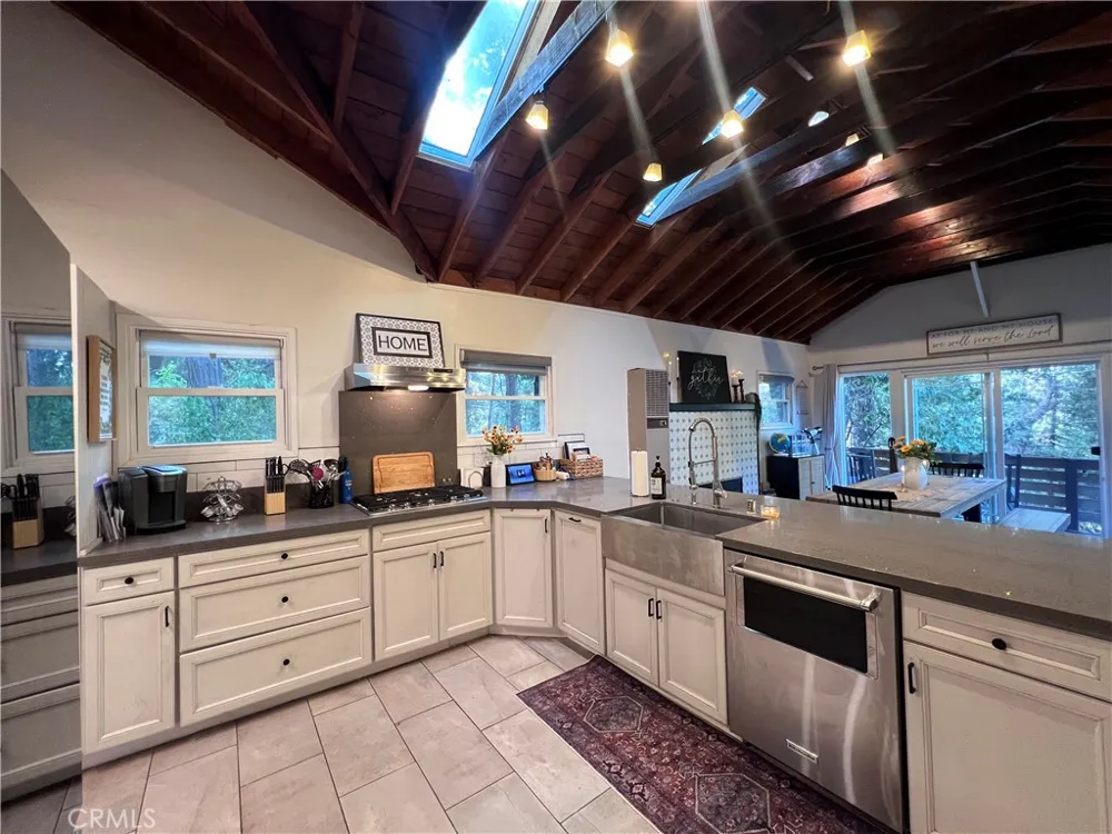 39326 Prospect Forest Falls, CA 92339