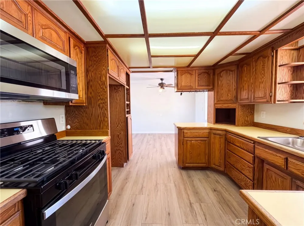 13325 Lamel Edwards, CA 93523