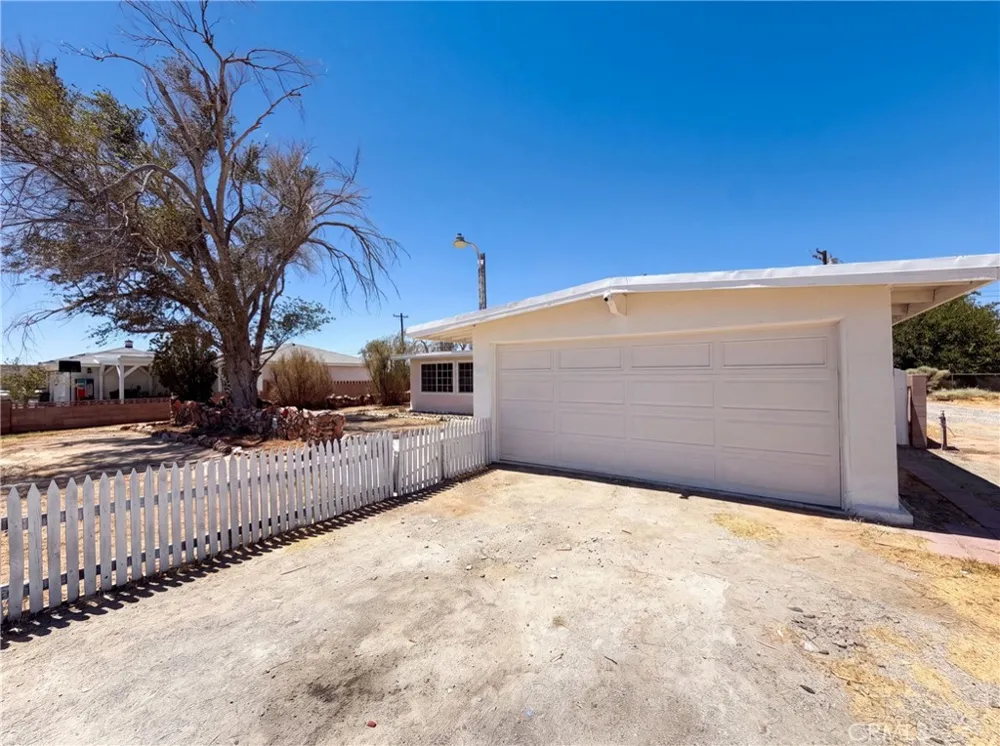 13325 Lamel Edwards, CA 93523