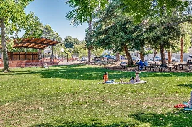 3357 Brittan Avenue #6 San Carlos, CA 94070