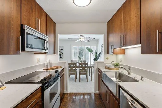 3357 Brittan Avenue #6 San Carlos, CA 94070