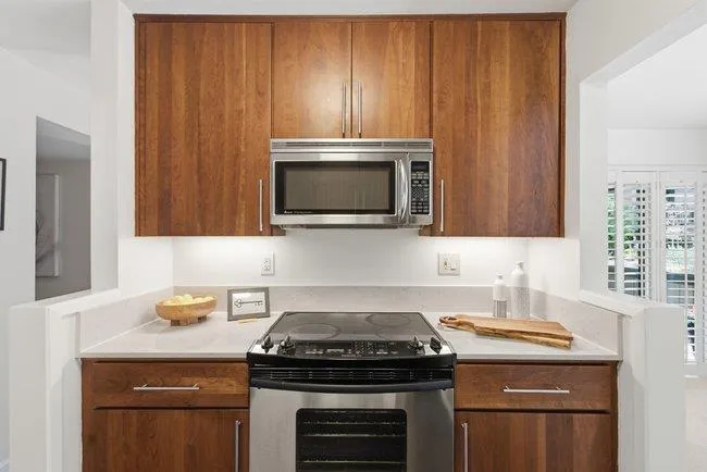 3357 Brittan Avenue #6 San Carlos, CA 94070