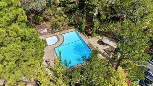 3357 Brittan Avenue #6 San Carlos, CA 94070