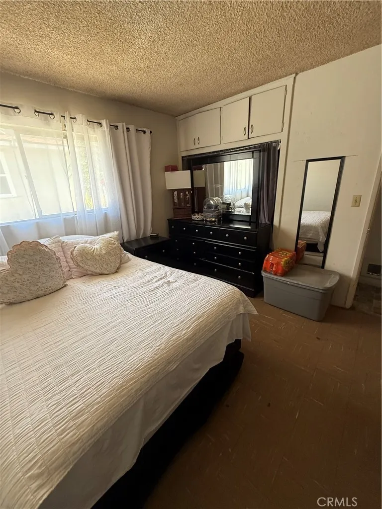 1147 Spruce San Bernardino, CA 92411