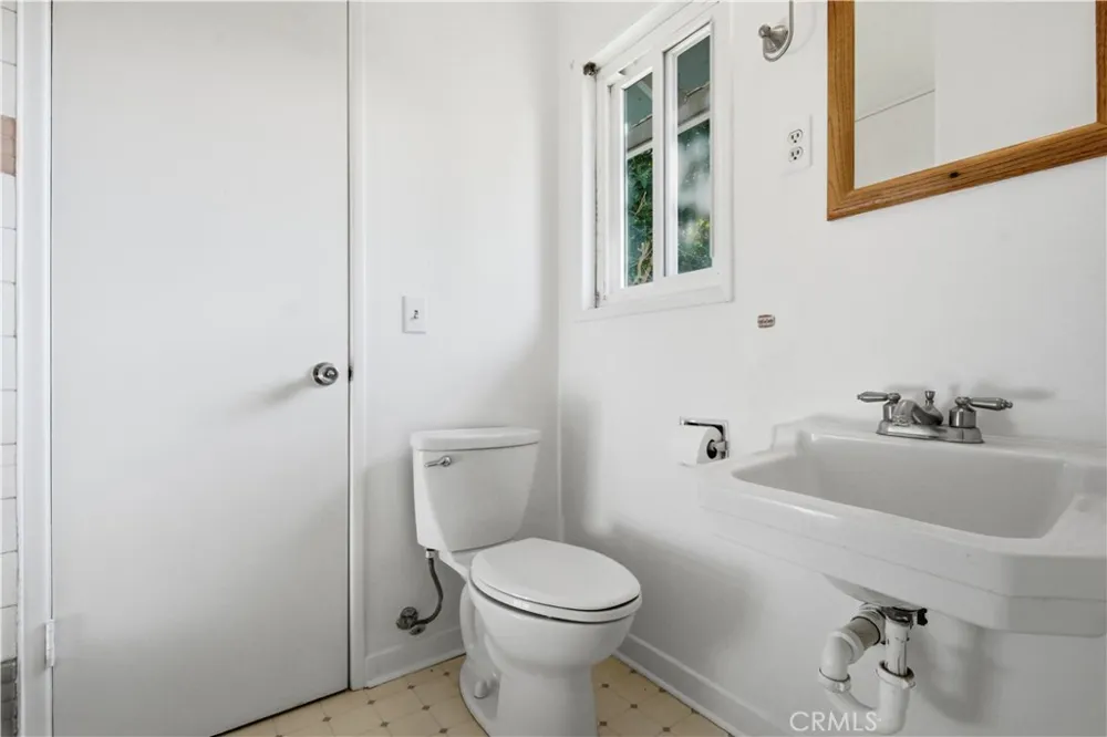 9344 E Avenue T8 Littlerock, CA 93543