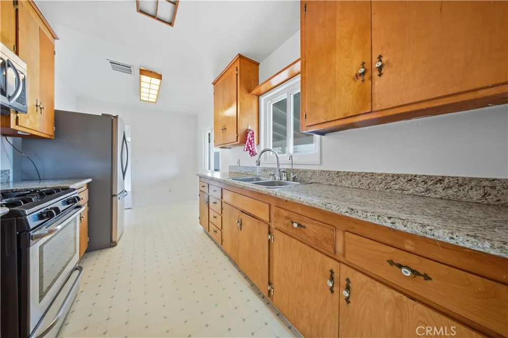 9344 E Avenue T8 Littlerock, CA 93543