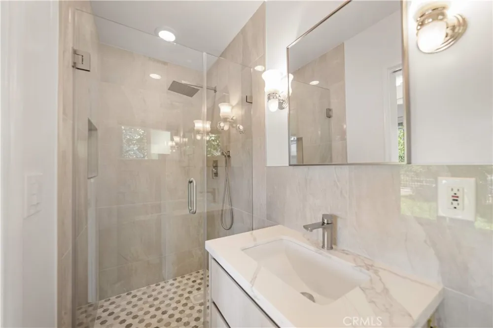1033 S Isabella Monterey Park, CA 91754