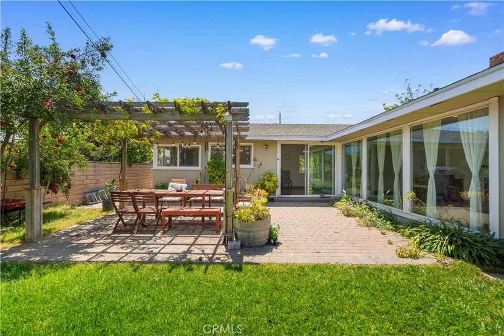 1033 S Isabella Monterey Park, CA 91754