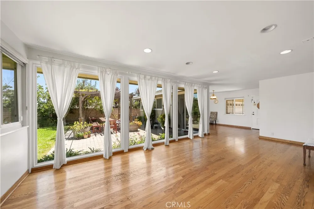 1033 S Isabella Monterey Park, CA 91754