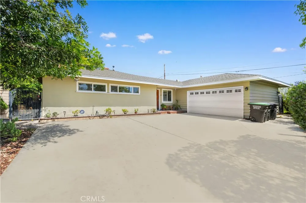 1033 S Isabella Monterey Park, CA 91754