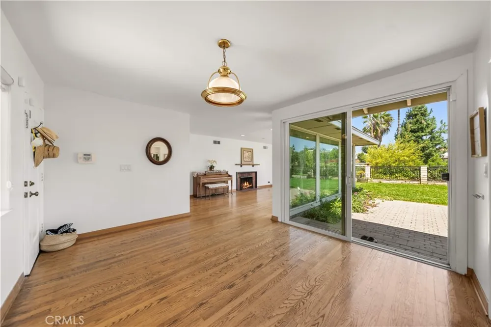 1033 S Isabella Monterey Park, CA 91754