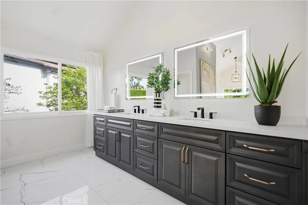 19 Easthill Coto de Caza, CA 92679