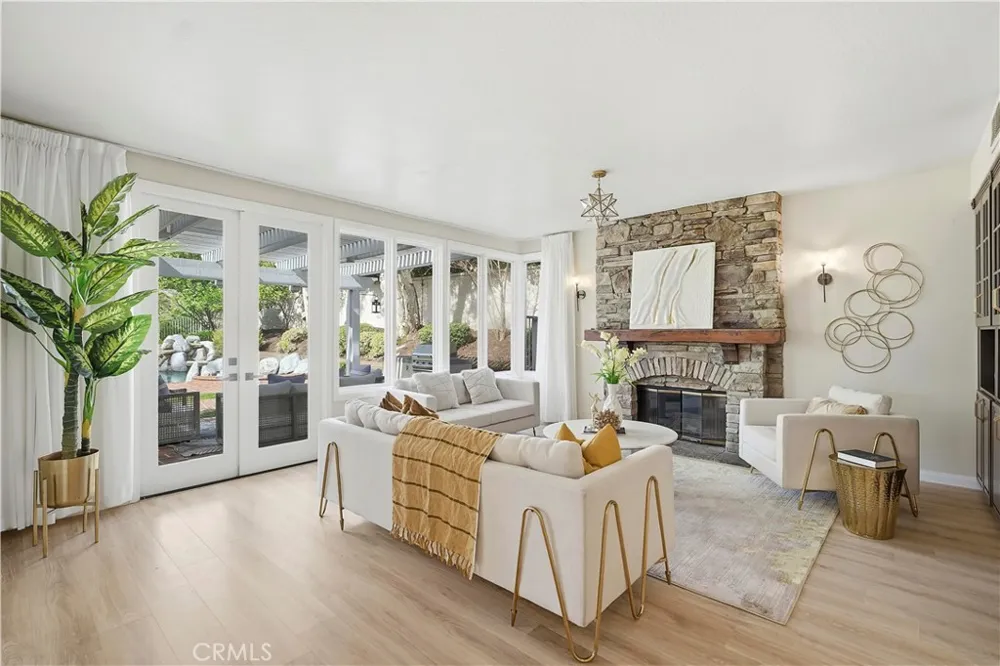 19 Easthill Coto de Caza, CA 92679