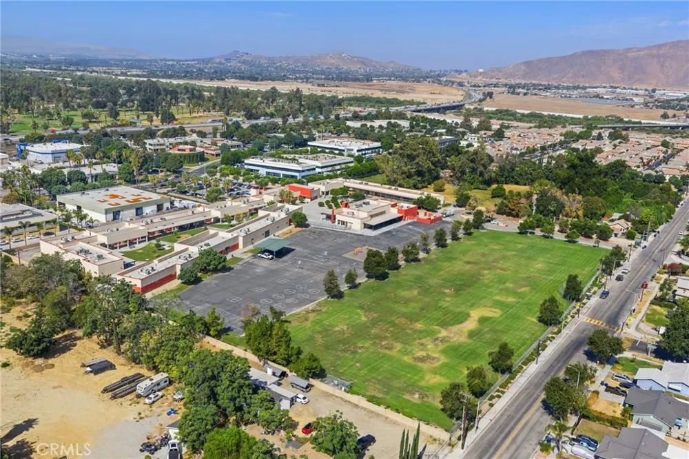 1820 Julie Drive Riverside, CA 92504