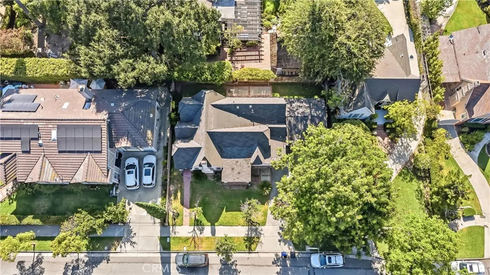 439 S Grand Oaks Ave Pasadena, CA 91107
