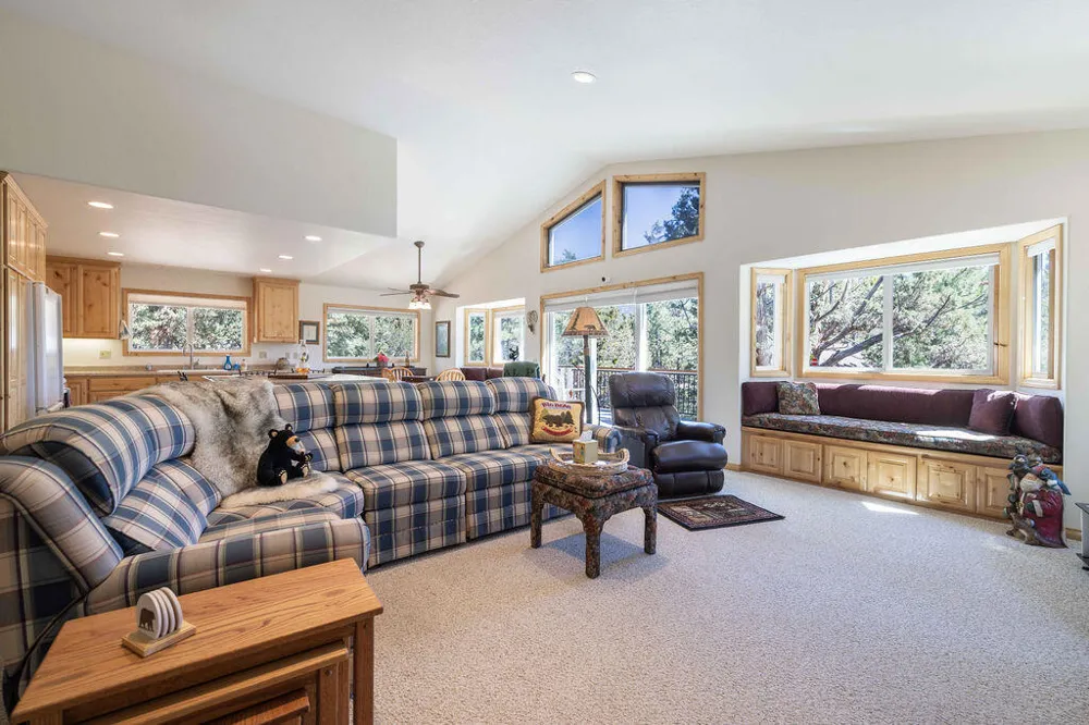 803 Plumas Court Big Bear, CA 92314