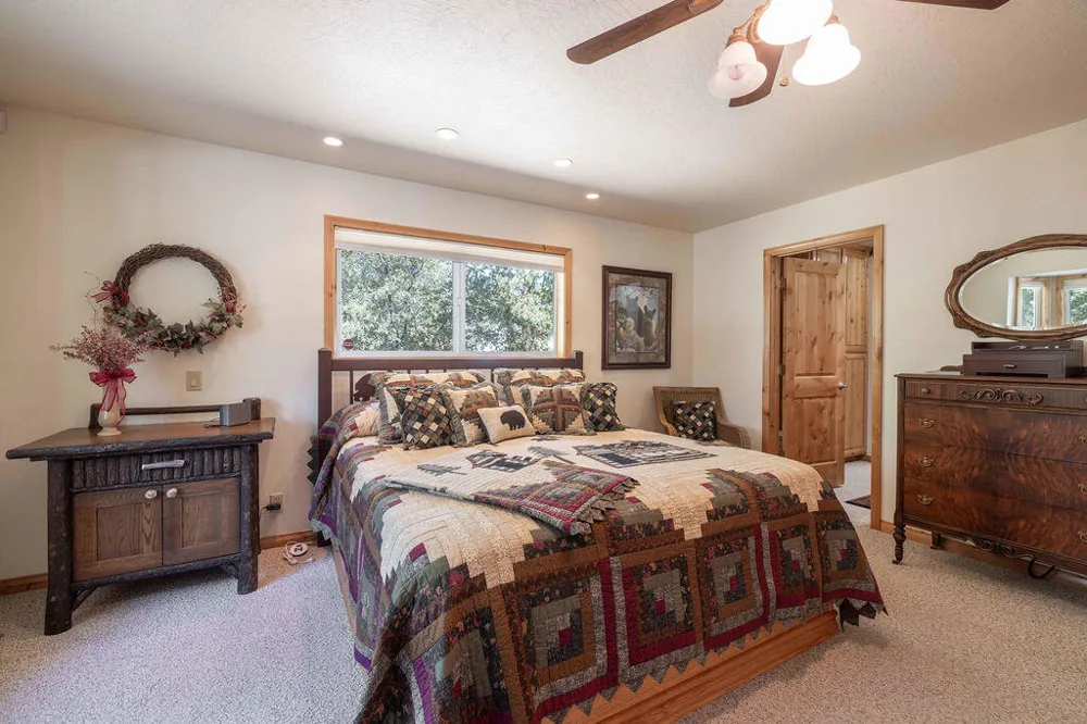 803 Plumas Court Big Bear, CA 92314