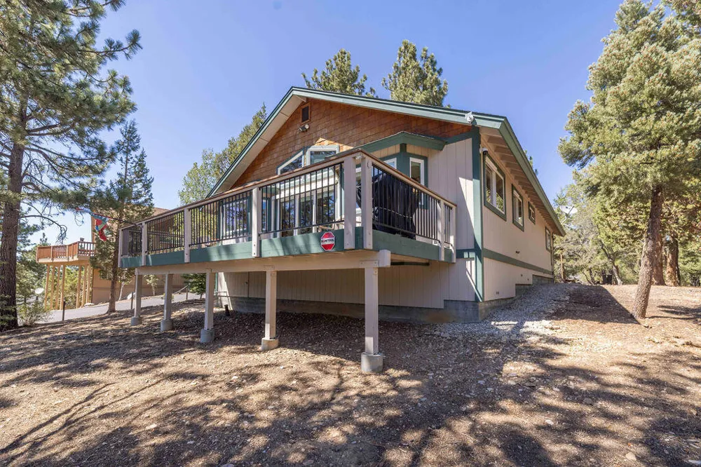 803 Plumas Court Big Bear, CA 92314