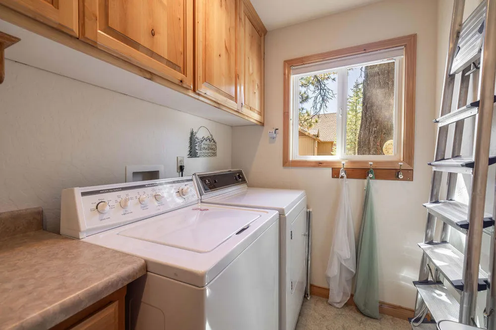 803 Plumas Court Big Bear, CA 92314