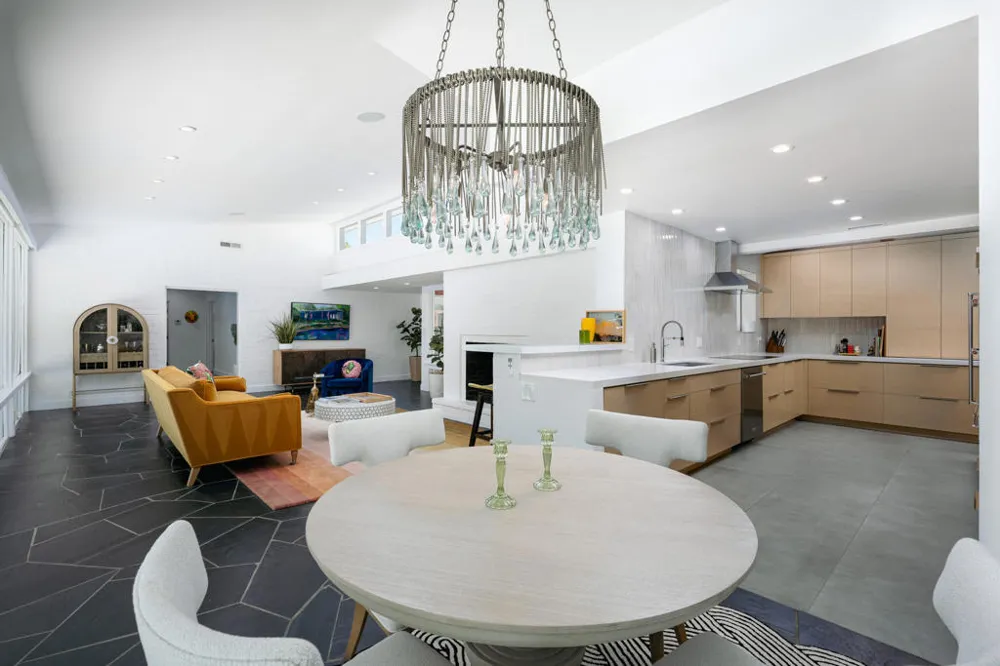 1529 S Riverside Drive Palm Springs, CA 92264