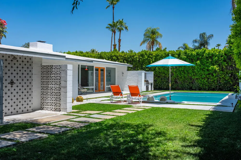 1529 S Riverside Drive Palm Springs, CA 92264
