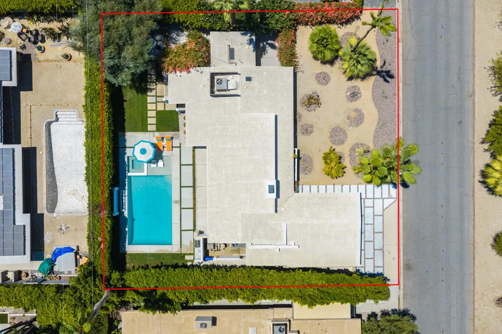 1529 S Riverside Drive Palm Springs, CA 92264