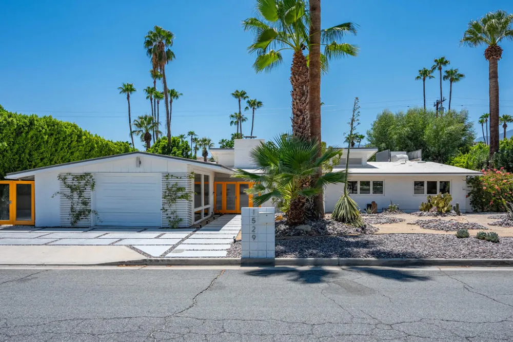 1529 S Riverside Drive Palm Springs, CA 92264