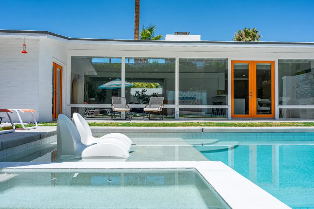 1529 S Riverside Drive Palm Springs, CA 92264