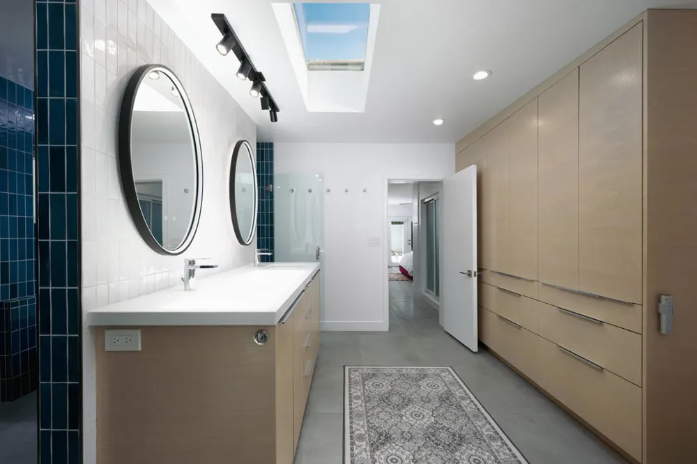 1529 S Riverside Drive Palm Springs, CA 92264