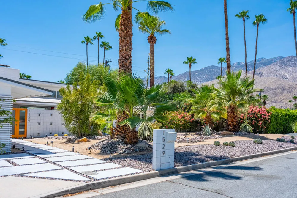 1529 S Riverside Drive Palm Springs, CA 92264