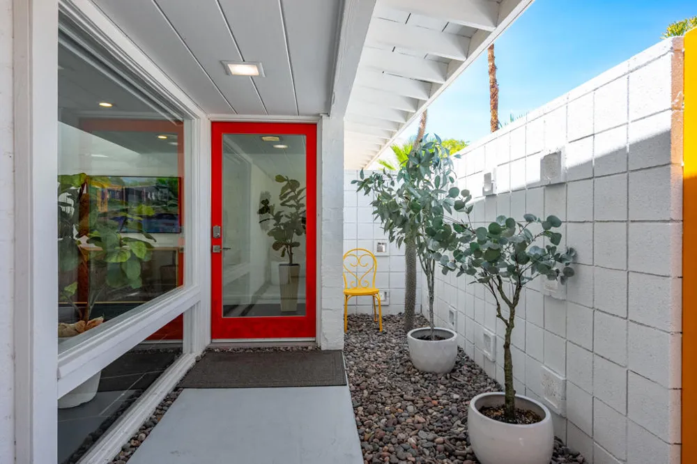 1529 S Riverside Drive Palm Springs, CA 92264