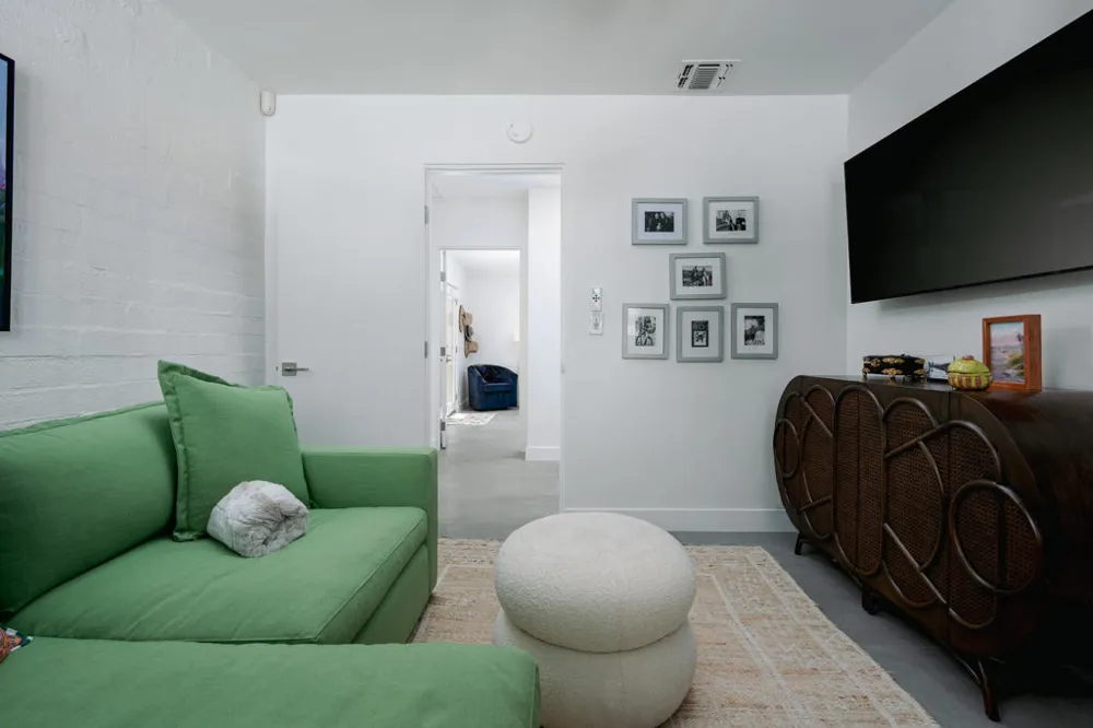 1529 S Riverside Drive Palm Springs, CA 92264
