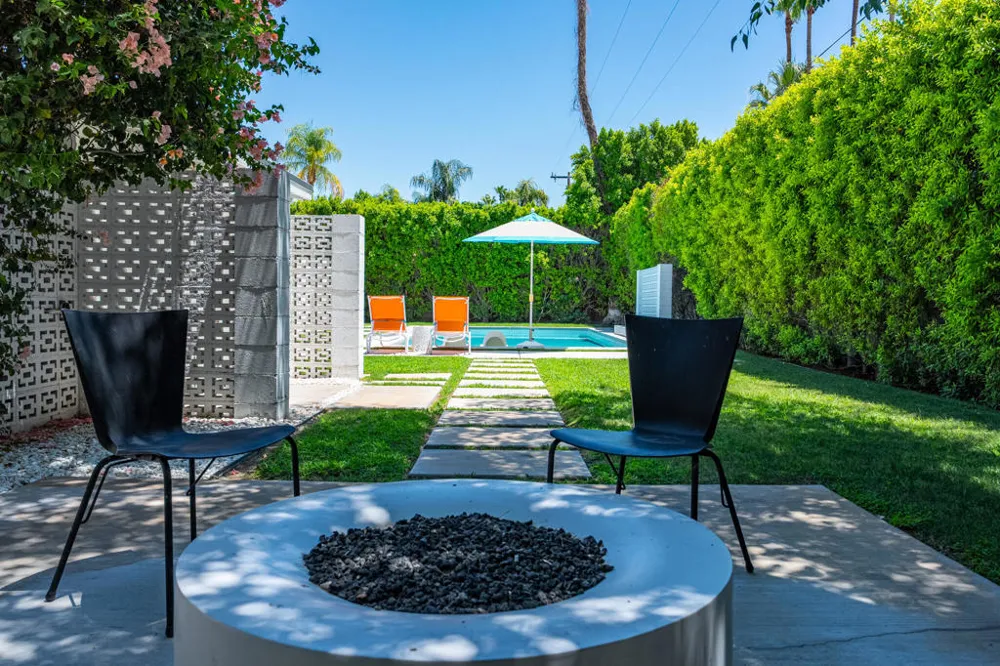 1529 S Riverside Drive Palm Springs, CA 92264