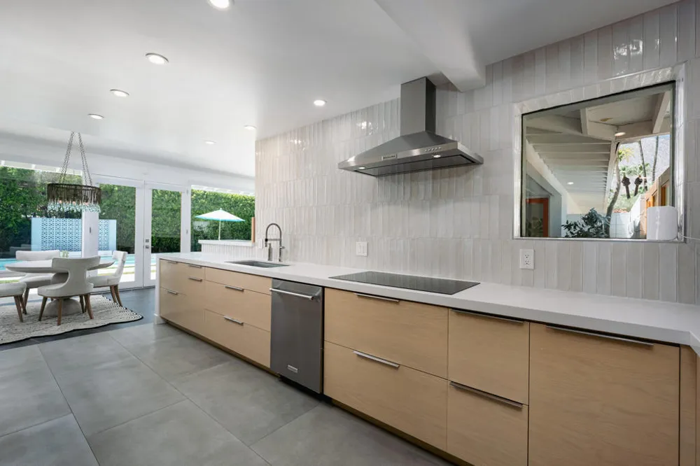 1529 S Riverside Drive Palm Springs, CA 92264