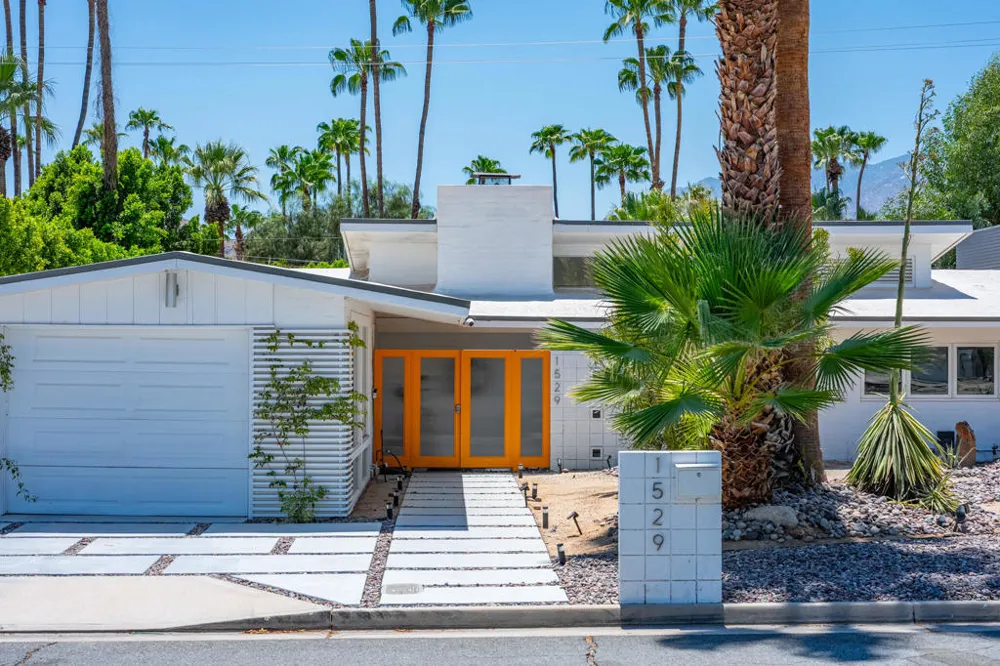 1529 S Riverside Drive Palm Springs, CA 92264