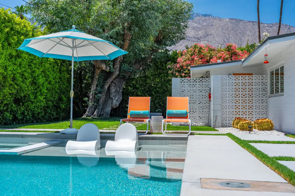 1529 S Riverside Drive Palm Springs, CA 92264