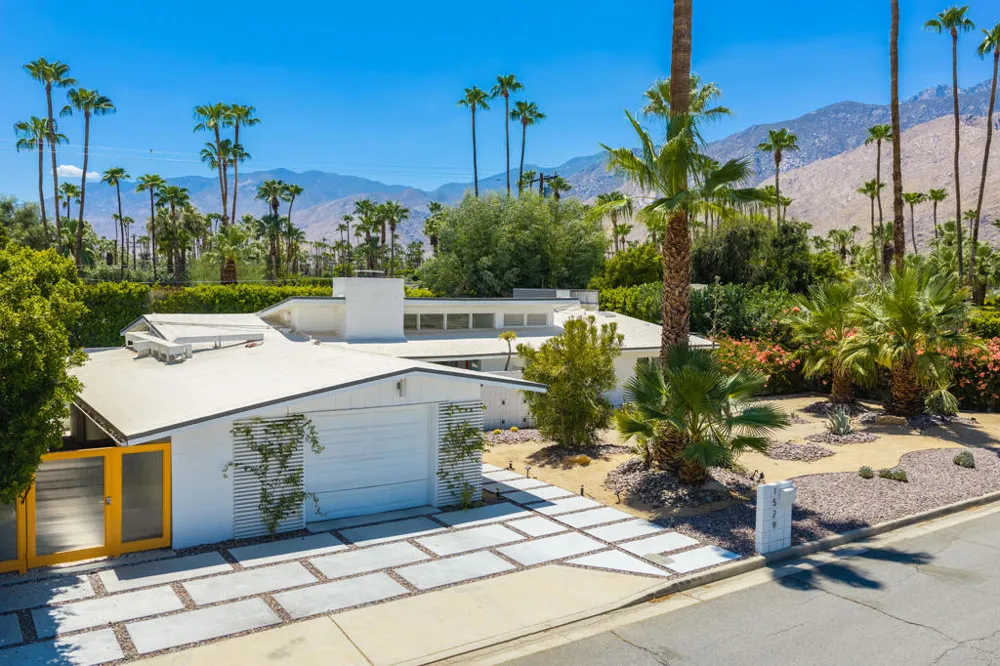 1529 S Riverside Drive Palm Springs, CA 92264