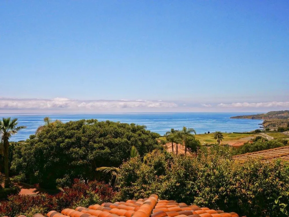 32524 Seacliff Drive Rancho Palos Verdes, CA 90275