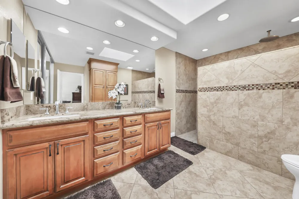 175 Las Lomas Palm Desert, CA 92260
