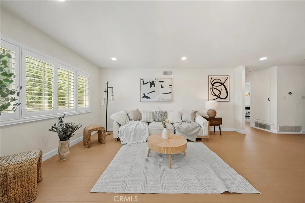 910 Eroica Monterey Park, CA 91755