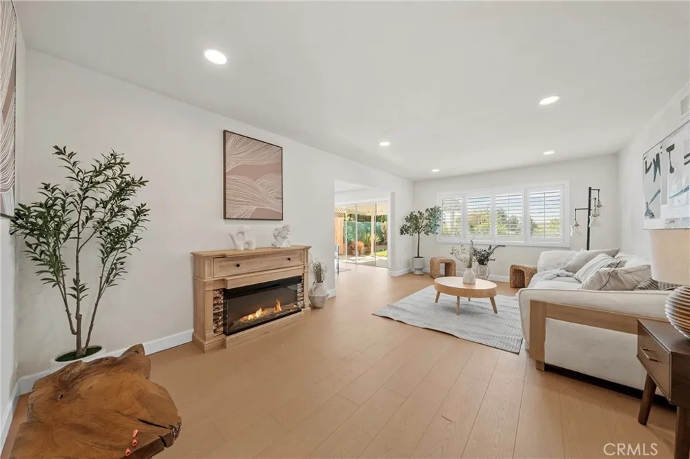 910 Eroica Monterey Park, CA 91755