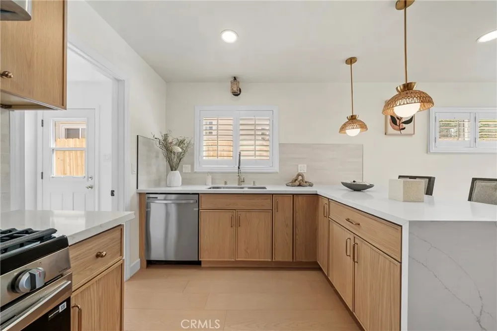 910 Eroica Monterey Park, CA 91755