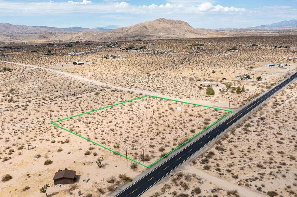 62121 Aberdeen Drive Joshua Tree, CA 92252