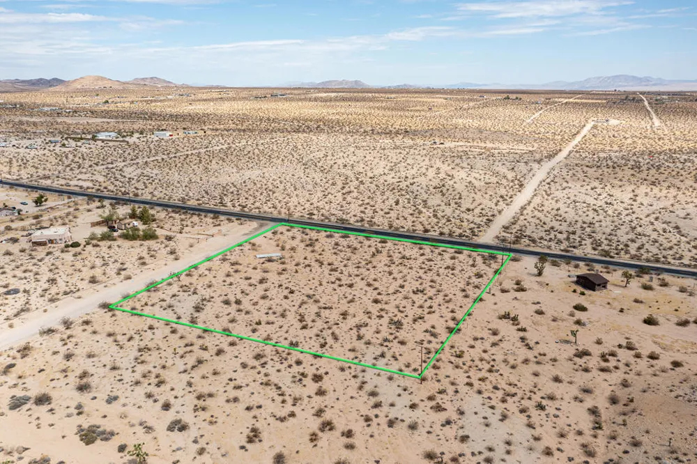 62121 Aberdeen Drive Joshua Tree, CA 92252