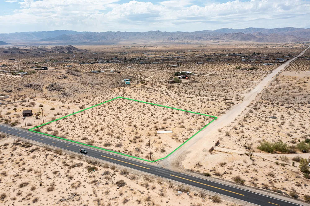 62121 Aberdeen Drive Joshua Tree, CA 92252