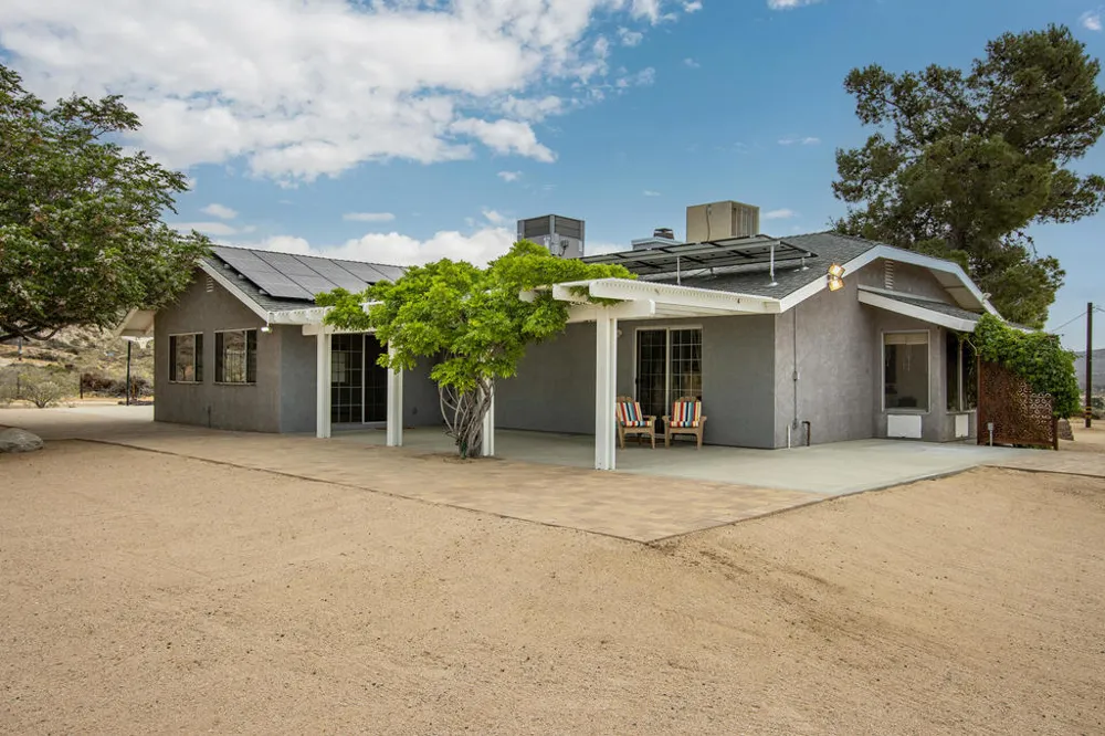 6910 Wamego Trail Yucca Valley, CA 92284