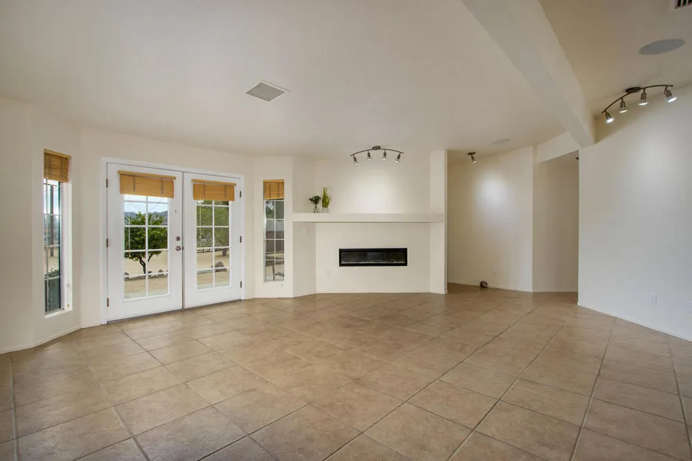 6910 Wamego Trail Yucca Valley, CA 92284