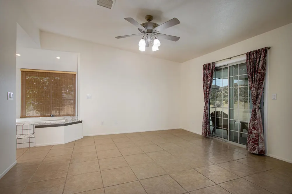 6910 Wamego Trail Yucca Valley, CA 92284