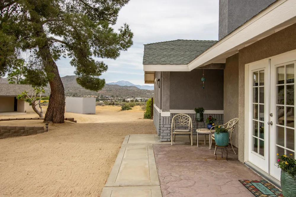 6910 Wamego Trail Yucca Valley, CA 92284